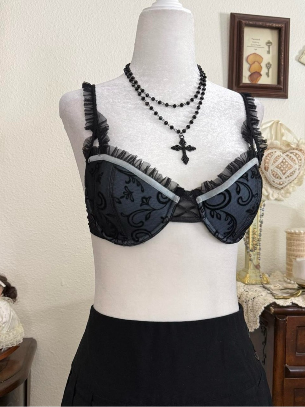 vintage 90's vampy whimsigoth femme fatale blue and black mesh bra - Picture 3 of 6